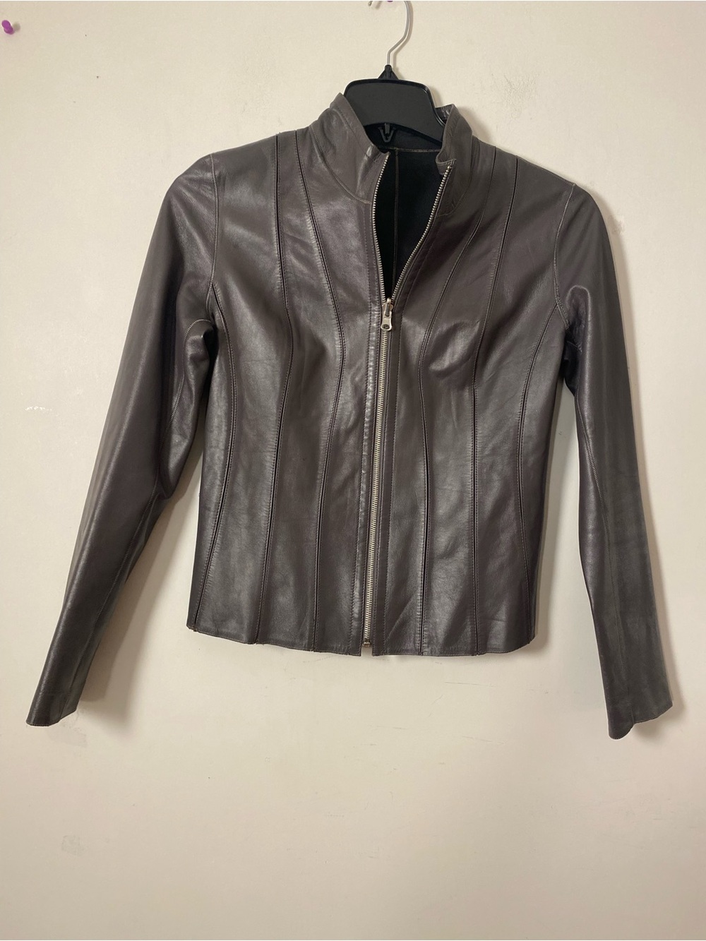 Women's Fitted Leather Zip Jacket - Gray